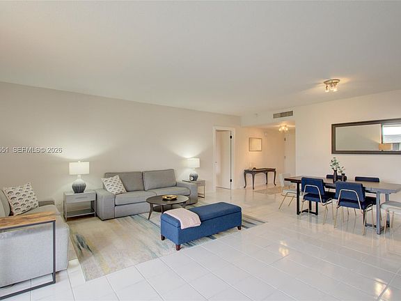 4th image of 181 Crandon Blvd APT 405