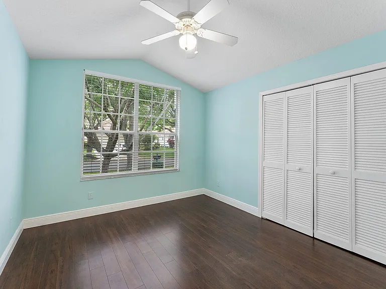 981 Delray Lakes Dr — Photo 15