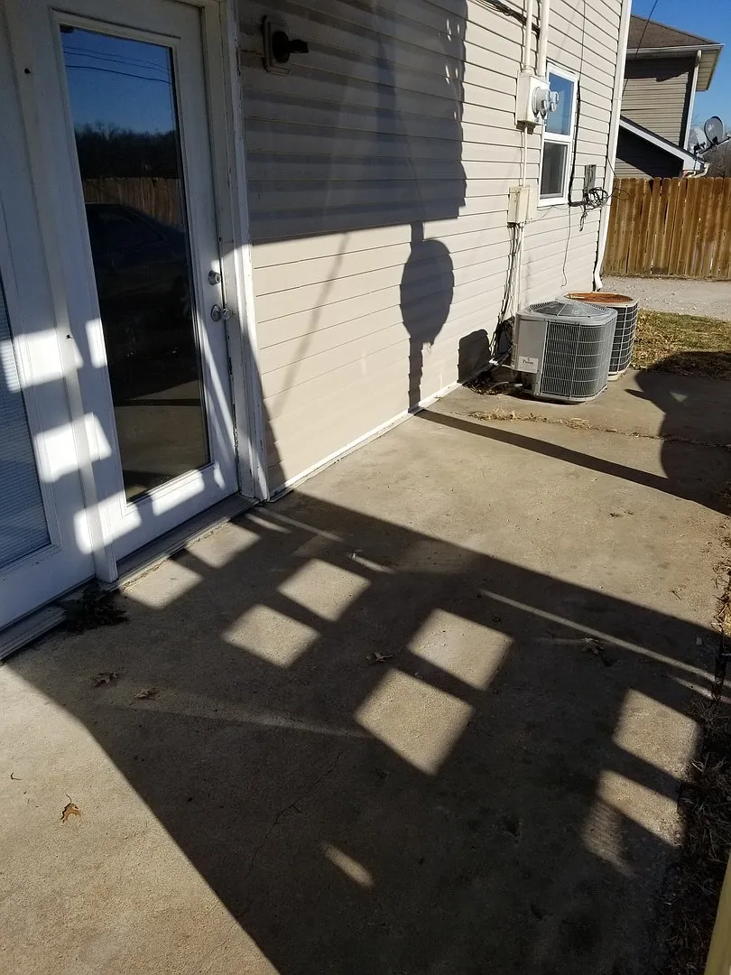 718 Demaret — Photo 2