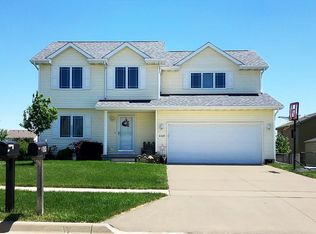 809 NW Prairie Creek Dr, Grimes, IA 50111