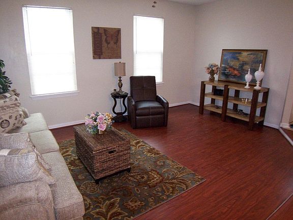 5th image of 3448 Waltham Cir