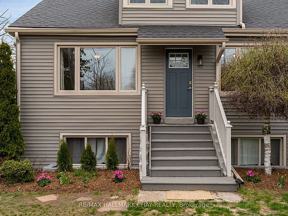 4th image of 296 Barrie Rd