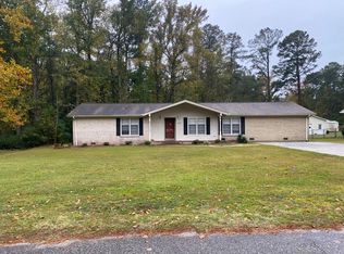145 Elizabeth Dr, Whiteville, NC 28472