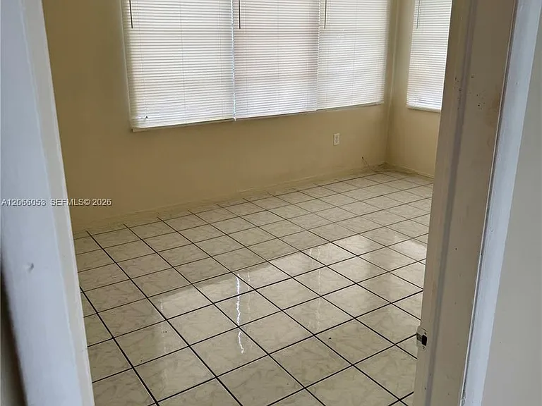 9390 E Bay Harbor Dr #10 — Photo 9