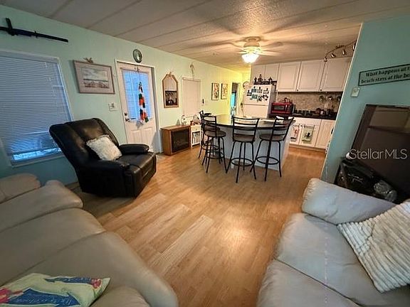 4th image of 1512 23RD AVENUE W