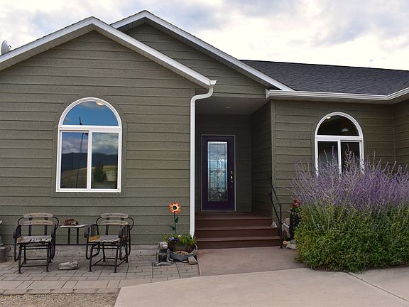 4th image of 1009 Hidden Valley Rd N