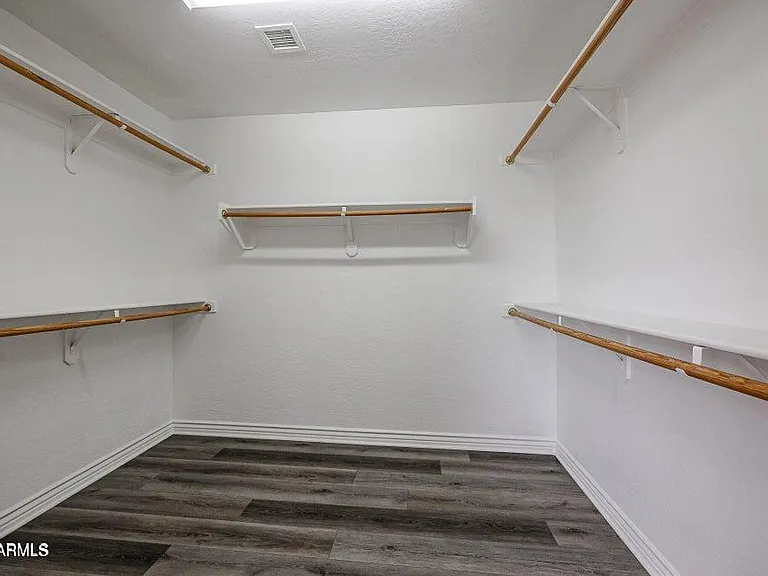 10863 W Washington St — Photo 28