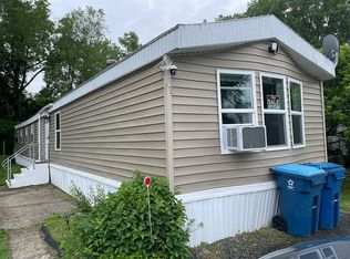 12 Fern Ln, Halfmoon, NY 12065