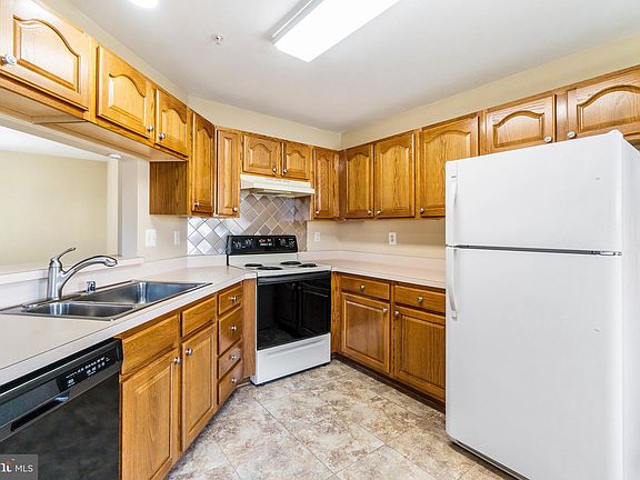 5th image of 204 Kimary Ct Unit 1D