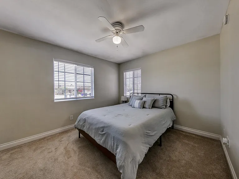 961 Florence St — Photo 11