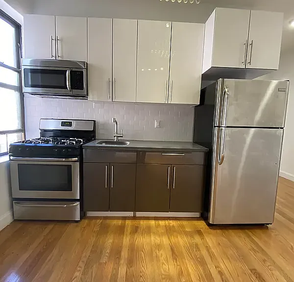 1532 Ocean Ave #3G — Photo 1