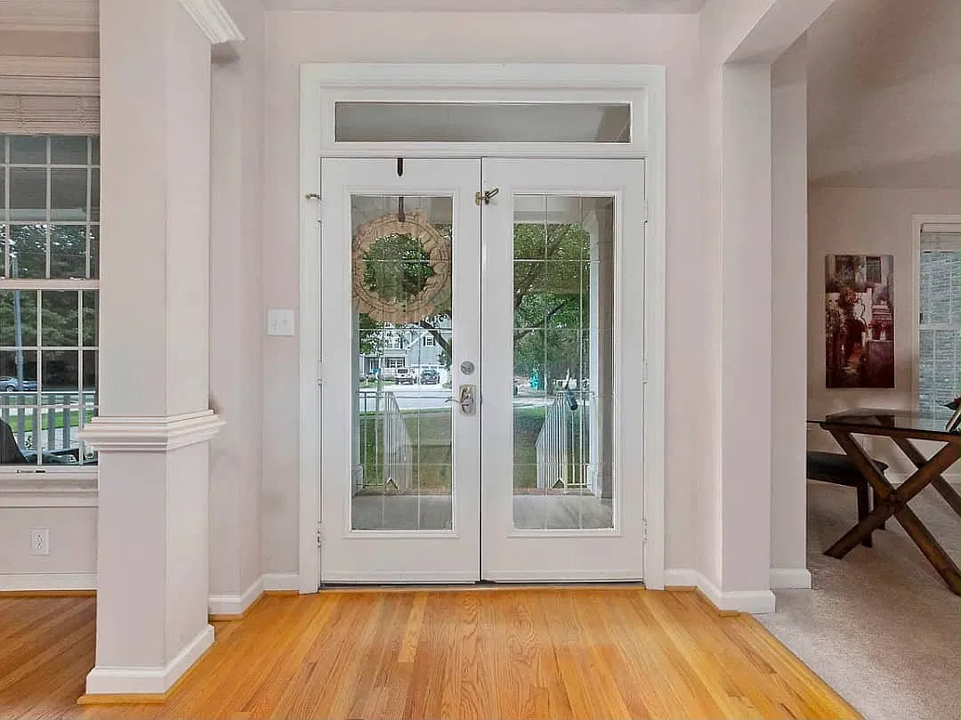 5 bed, 3400 sqft, $4,600 — Photo 2