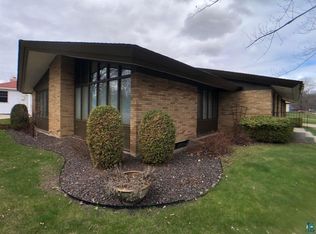 2323 11th Ave E, Hibbing, MN 55746