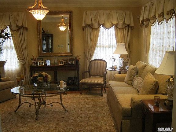 5th image of 90 Harrow Ln