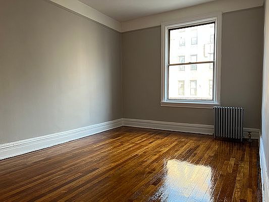 5th image of 524 E 22nd St #4K