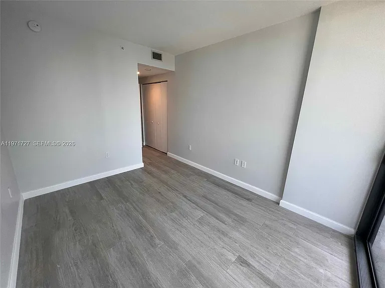 45 SW 9th St #3703 — Photo 25