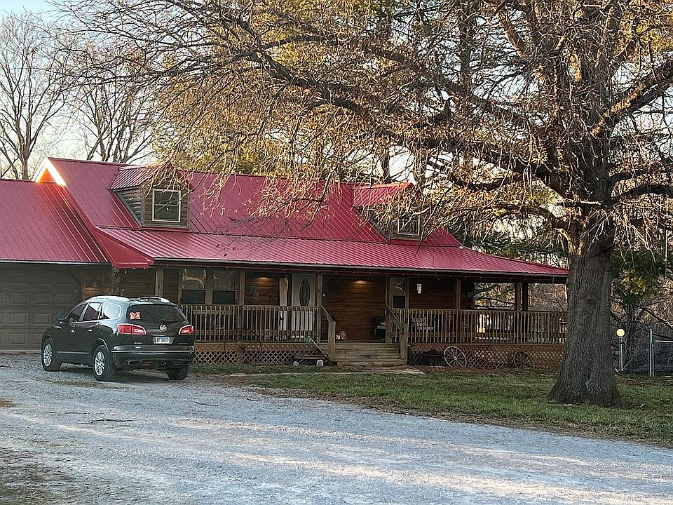 1st image of 321 Maes Rd