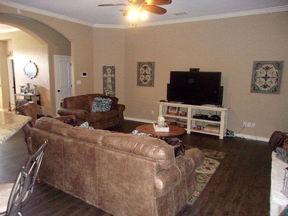 2nd image of 230 La Luz Dr