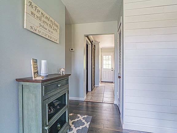 4th image of 65 Claremont Cir