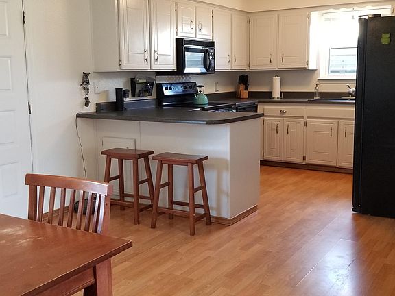 5th image of 402 S Hoyne Ave