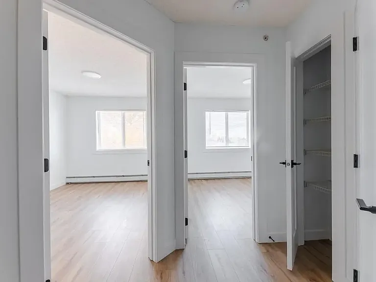 609 King St — Photo 16