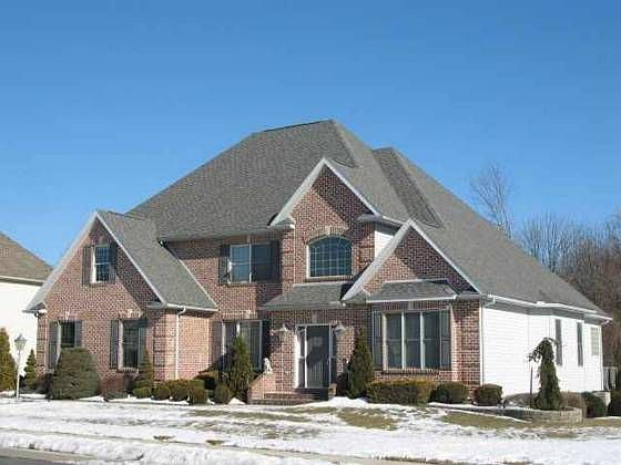 2nd image of 1430 Armitage Way