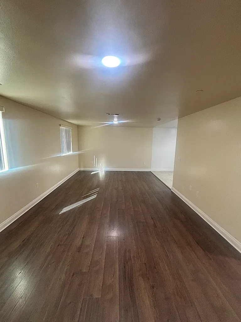 5 bed, 1777 sqft, $4,250 — Photo 3