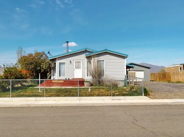310 Bastian Rd, Battle Mountain, NV 89820