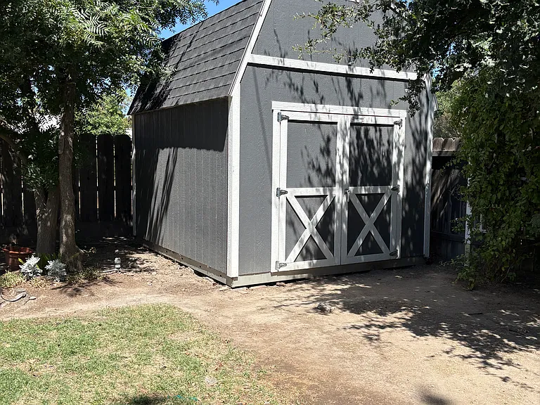 402 W Neville St — Photo 20