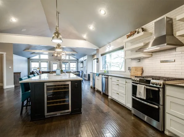 921 King Club Blvd, Scroggins, TX 75480