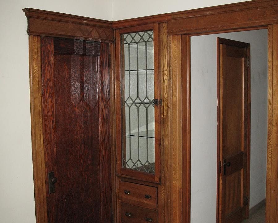 LR leaded glass china closet