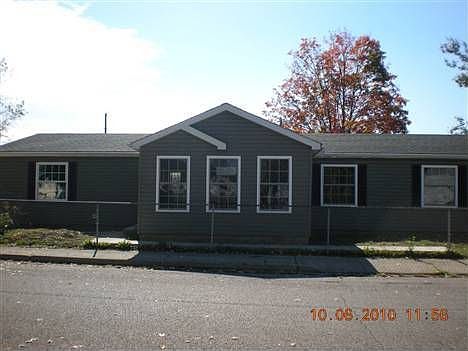 3rd image of 1060 Diehl St