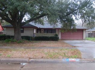 2014 Locklaine Dr, Pasadena, TX 77502