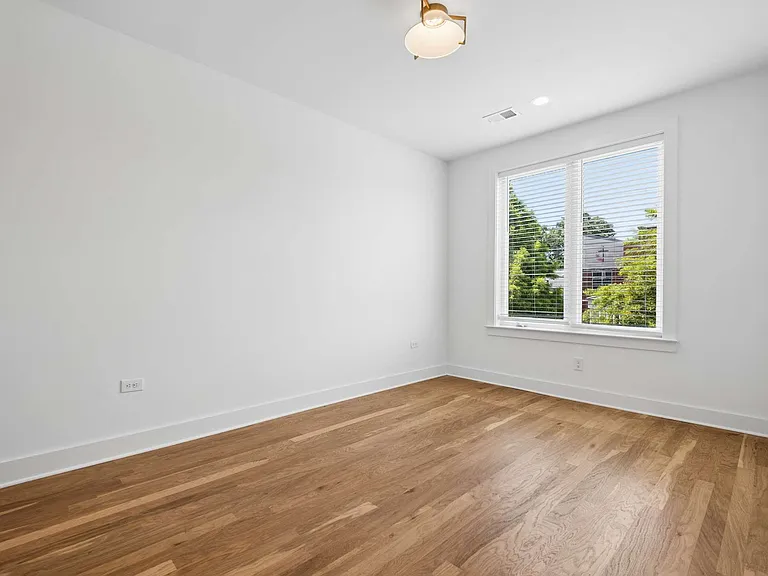2225 Herman St — Photo 27