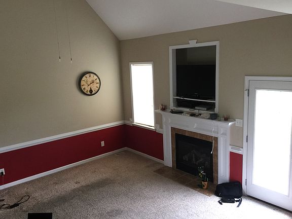 4th image of 85 Glenwood Pl