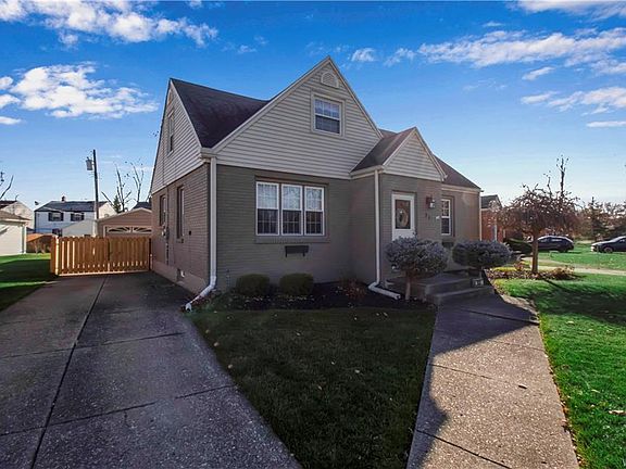 2nd image of 33 Welwyn Cir