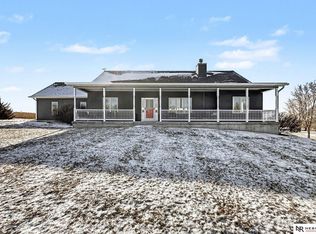 3801 Oakview Blvd, Raymond, NE 68428