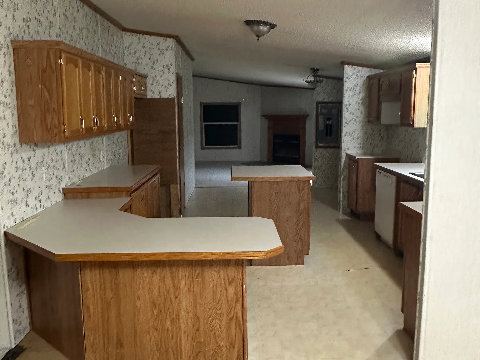 3 bed, 1890 sqft, $2,500 — Photo 3