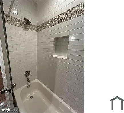 177 36th St NE — Photo 4