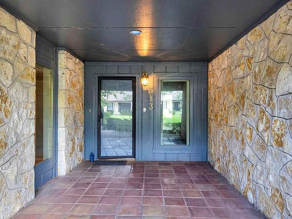 3rd image of 313 Lucy Ln
