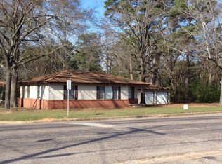 601 Jasper Dr, Marshall, TX 75672