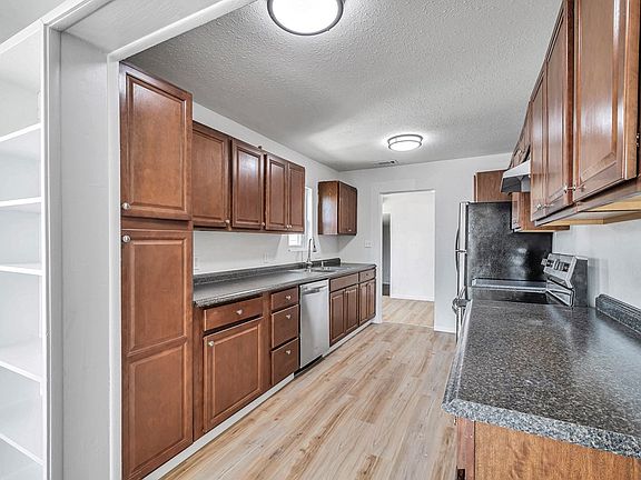 5th image of 706 McKinney Ave