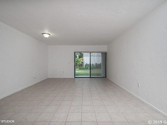 2nd image of 1420 SW 25th Pl #B-6