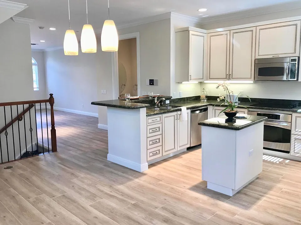 803 Estancia Way