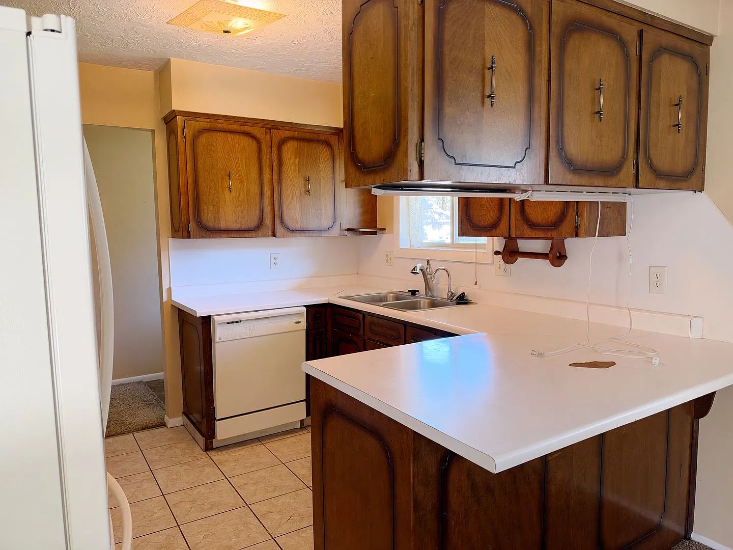 Spacious 4 Bedroom, 2 Bathroom Home for Rent in Idaho Falls! — Photo 4