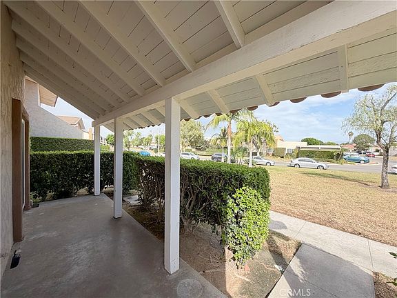 3rd image of 17773 La Rosa Ln