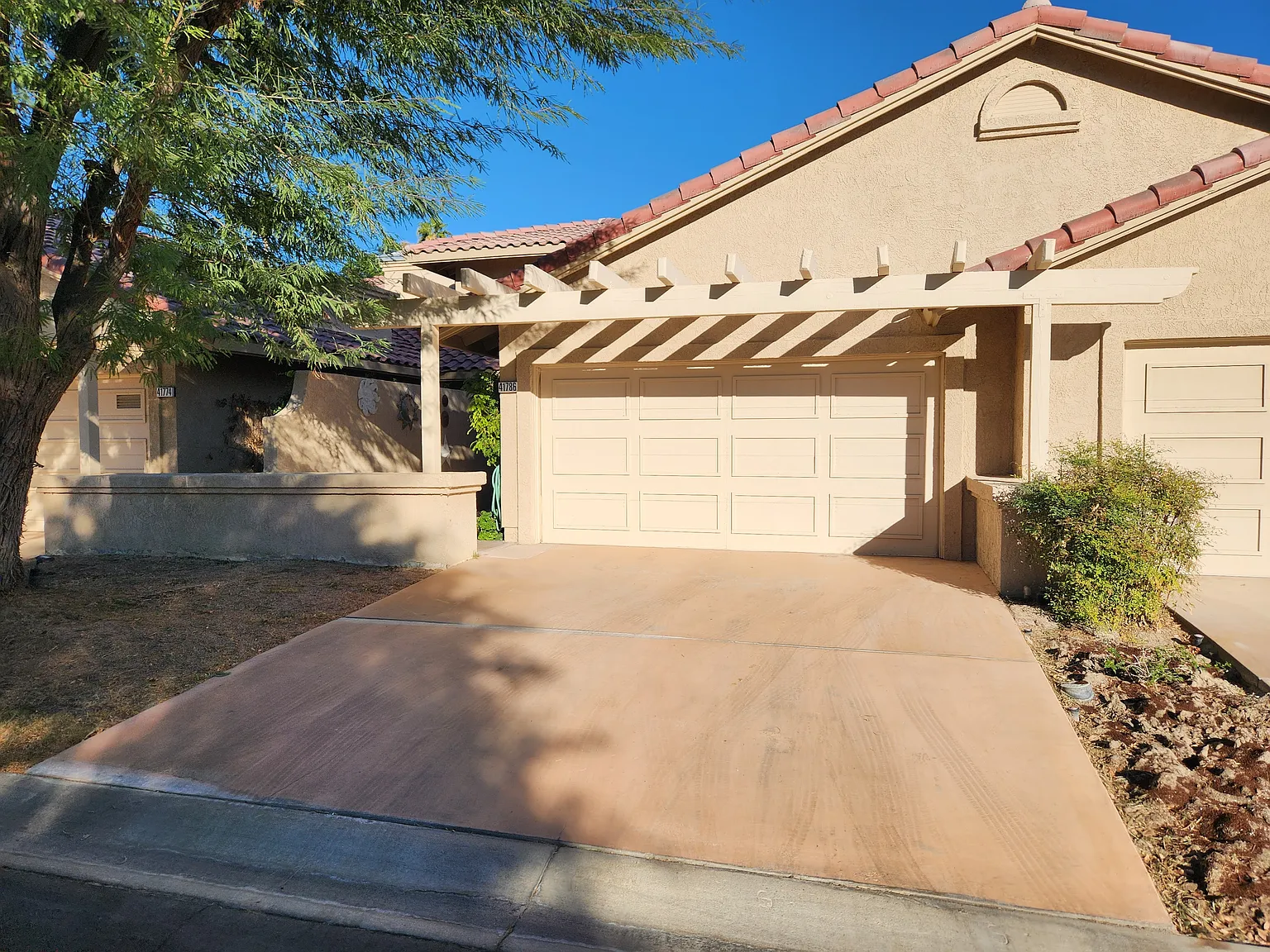 3 bed, 1960 sqft, $8,000 — Photo 3