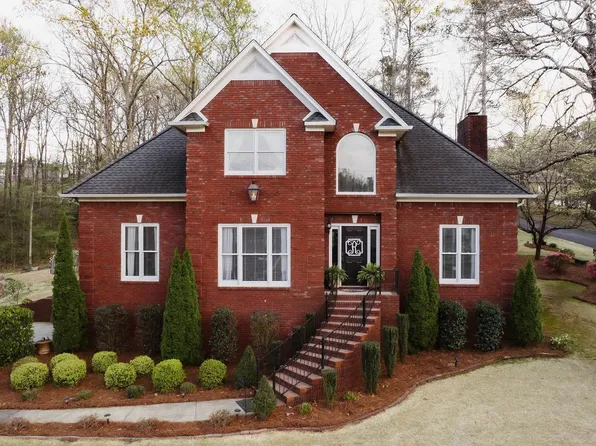 100 Edgewood Cir, Oneonta, AL 35121