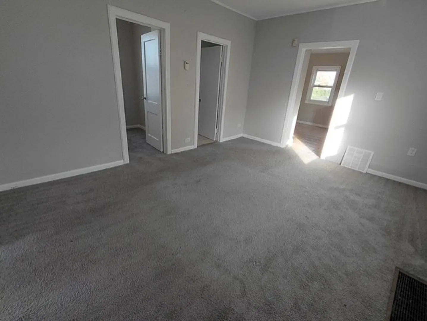 4 Bedroom Single Family Home — Photo 3