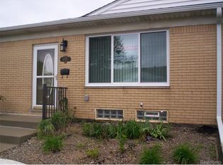 49950 Helfer Blvd, Wixom, MI 48393